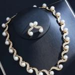 CHAINE + BOUCLES D'OREILLES